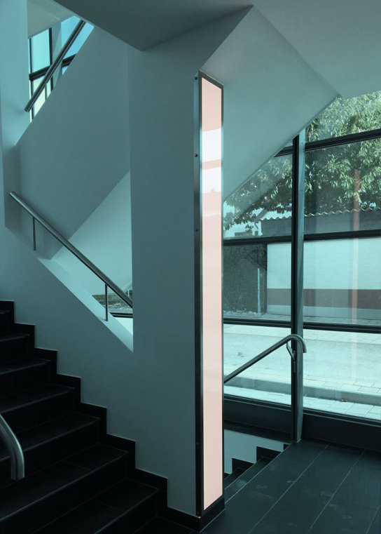 LED-Flächenlicht BASIC-W in einem Treppenhaus Flaechenlicht Lightpanel LED-Panel